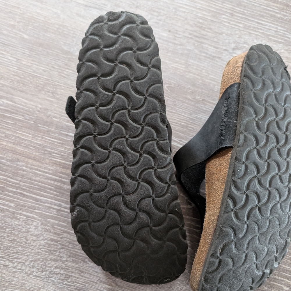 BIRKENSTOCK - Black Leather Gizeh Sandals - Picture 7 of 7